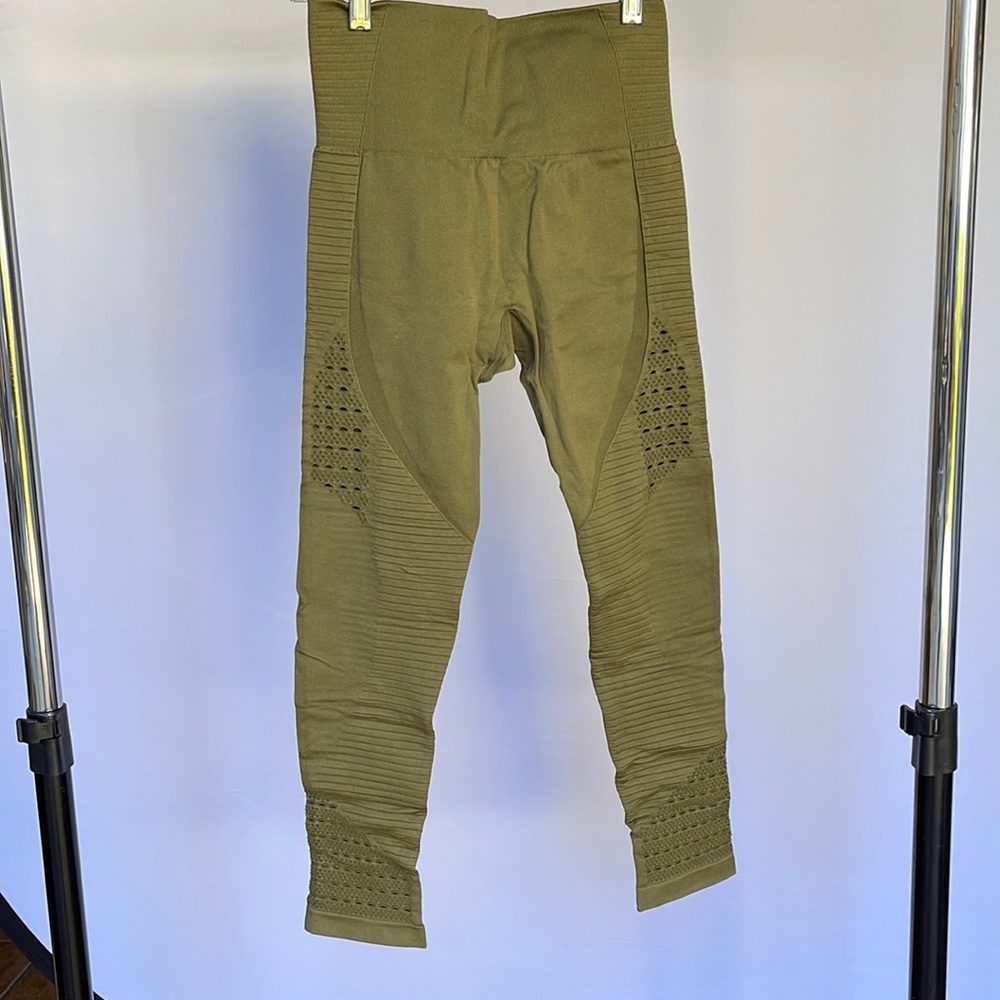 Green/olive seamless leggings
